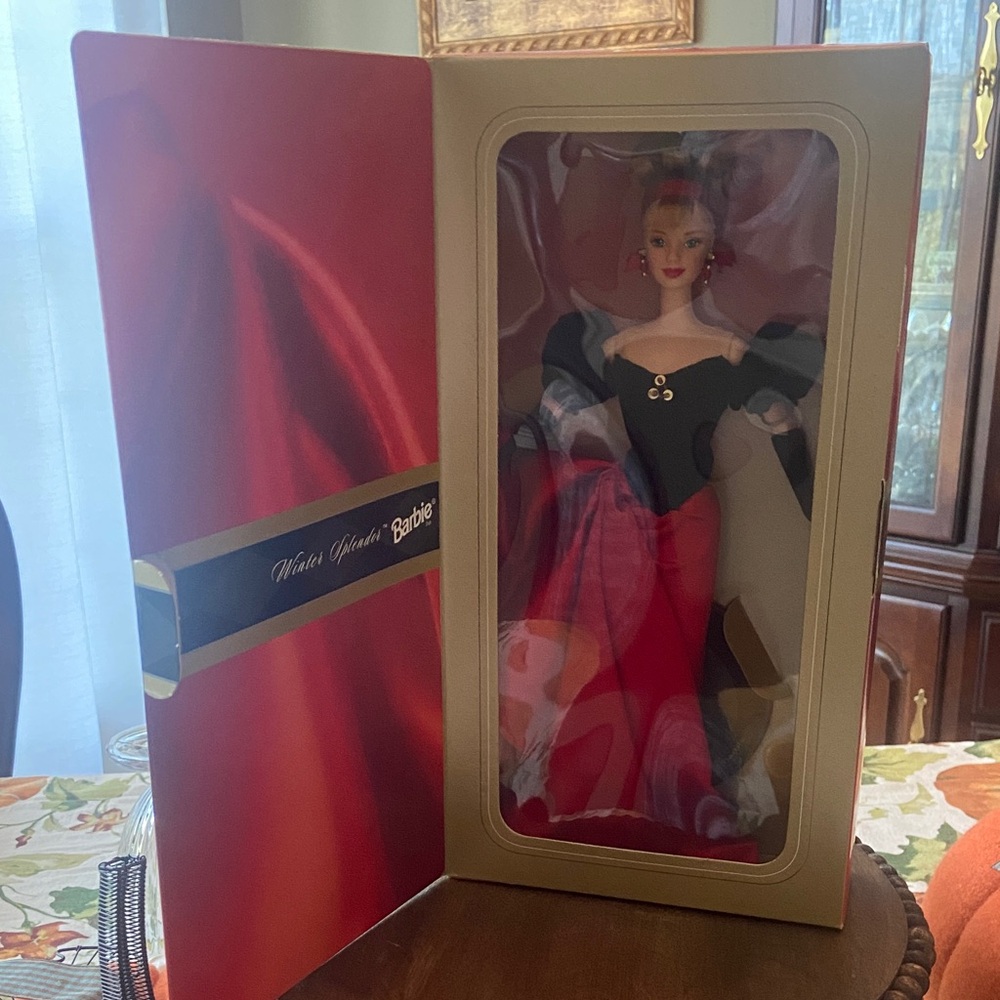 Winter Splendor Barbie An Avon Exclusive 1998 Collectible